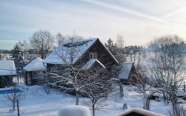 Частный дом коттедж с пятью комфортабельными спальнями