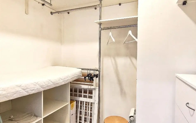 Flat Na Meteleva 23