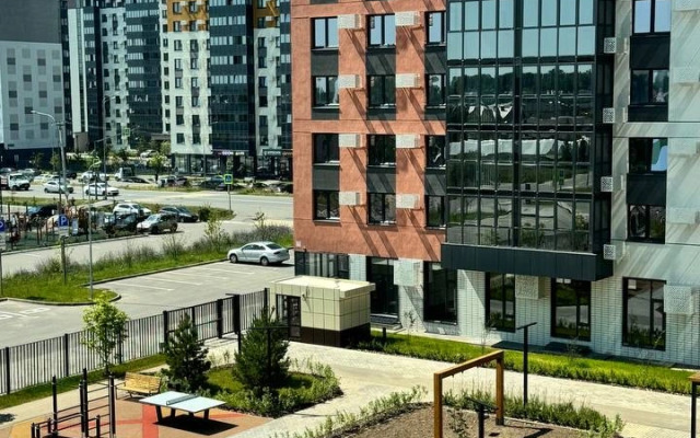 Prostornaya dvukhkomnatnaya ryadom s Aeroportom Flat