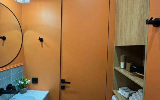 Studiya S Dizaynerskim Remontom Flat