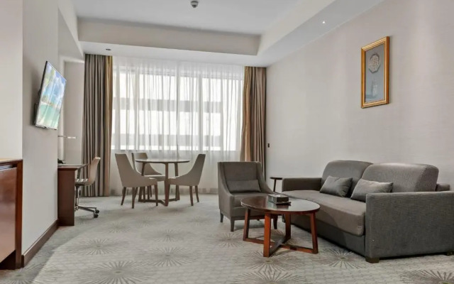 Отель Makkah Al Aziziah Suites