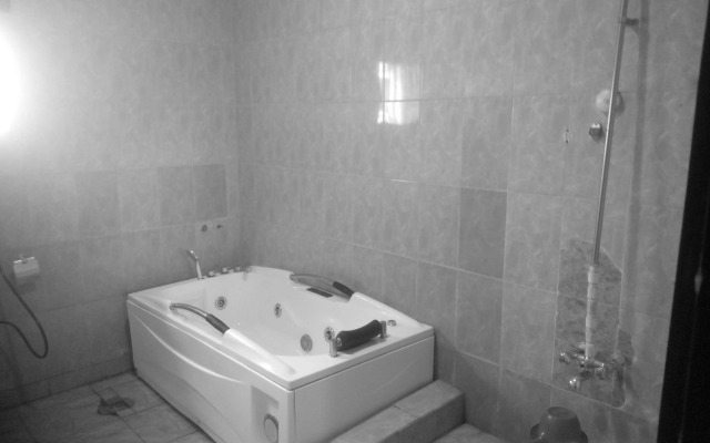 Larema International Hotels & Suites Asaba Hotel