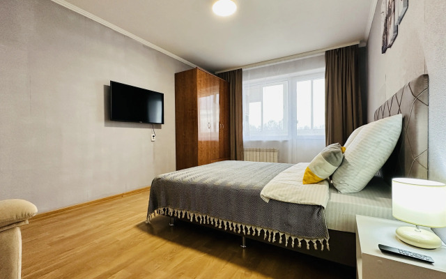 Uyutnaya Odnokomnatnaya Nedaleko Ot Trk Planeta Flat