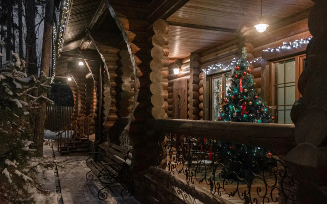 Частный Дом Избушка в Соснах с Бассейном и Хамамом