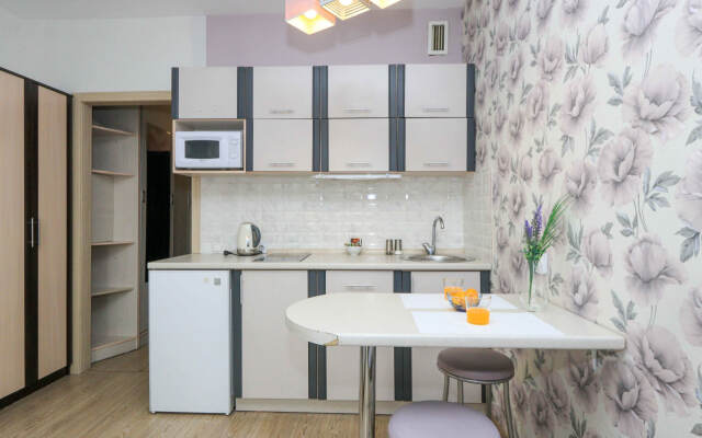 Na Ulitse Yuriya Tena 10 Flat