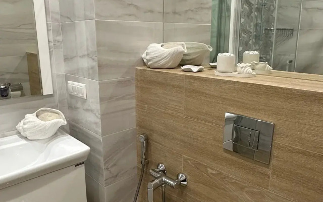 Sovremennaya V Tsentre Adlera Flat