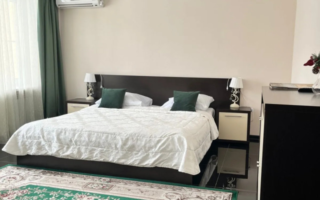 Hotel Gostinichno-Restorannyij Kompleks ZIHIYa