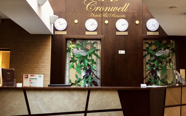 Отель Cronwell Inn Стремянная