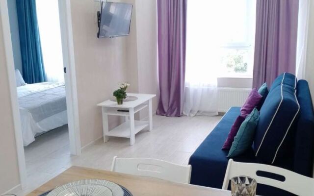 2 Na Bekhtereva 2B Flat