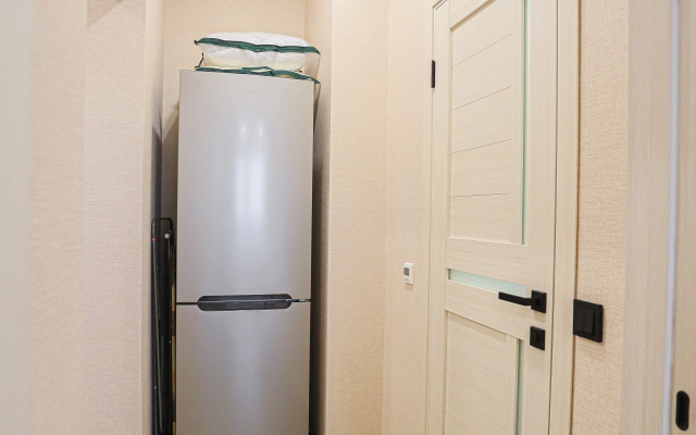 Квартира SunSet Красный Диван