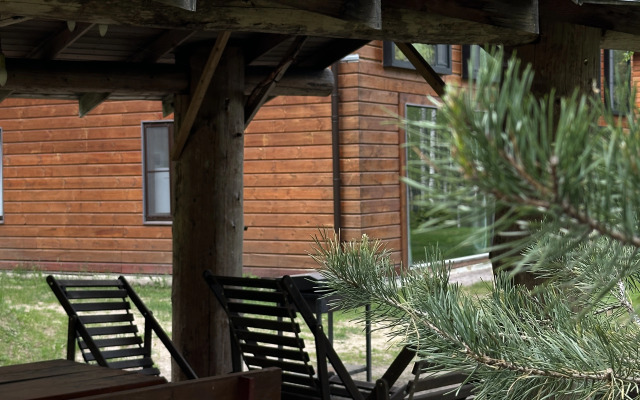 Коттедж Brusnika Village