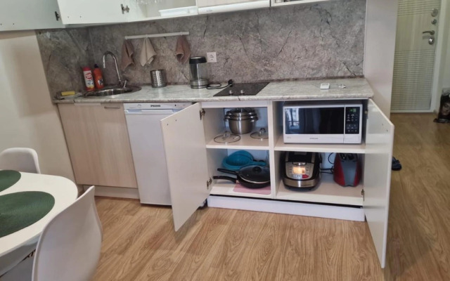 Studiya Na Pervoy Linii Morya Flat