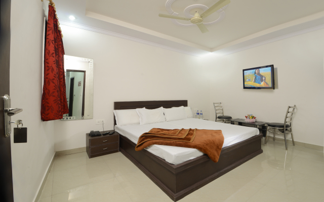 Raj paradise Hotel