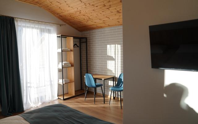 Peak Kazbegi Hotel