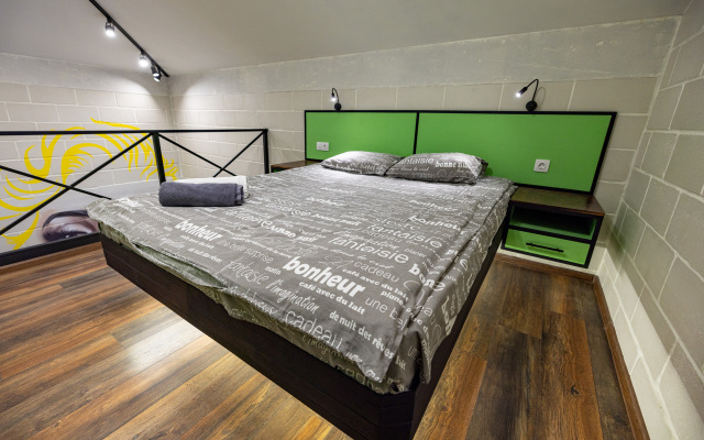 Merlin-Monro Flat with sauna