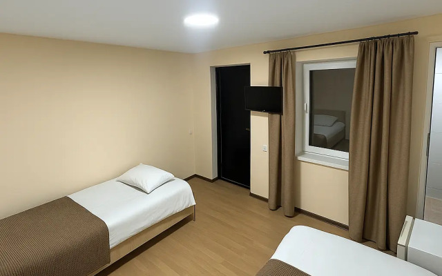 Chernomorskiy Oazis Guest house