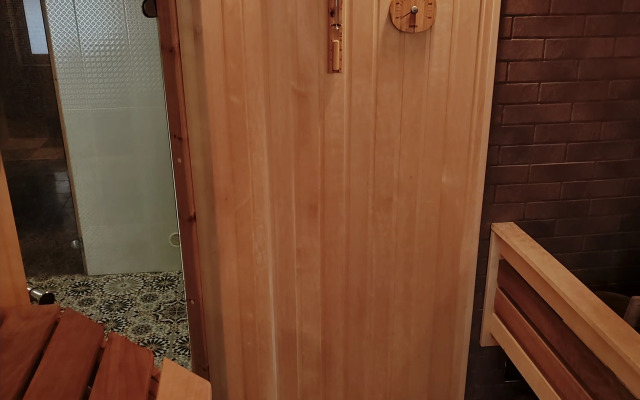 Dacha v Malinovke Private house