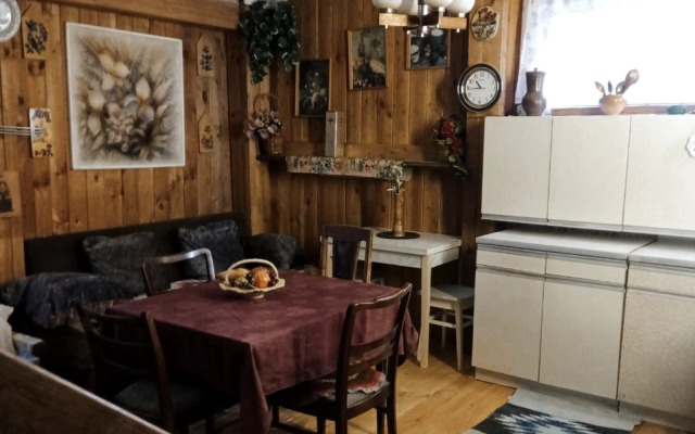V Derevne Private House