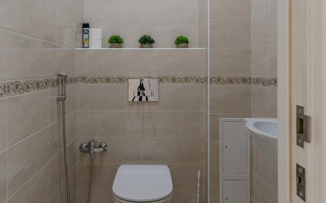 2 Komnatnaya Na Tsentralnoy Naberezhnoy Zaliva Apartment