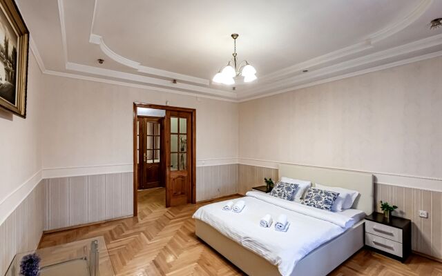 Апартаменты на Куйбышева Ирины Савельевой в центре курортного бульвара