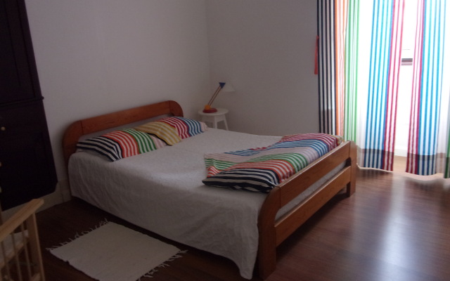 Hostel 402