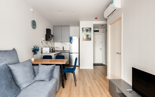 Vidovaya svezhaya odnushka dlya 4 gostey na Maloy Ochakovskoy Flat