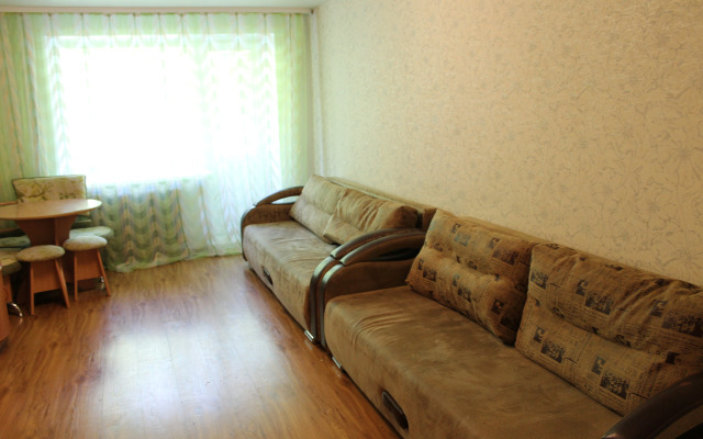 Апартаменты Квартира Двухкомнатная на Каляева 19