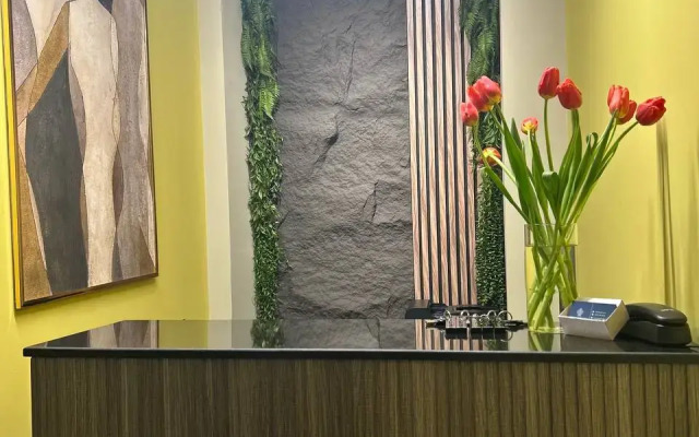 Twelve Inn Hotel