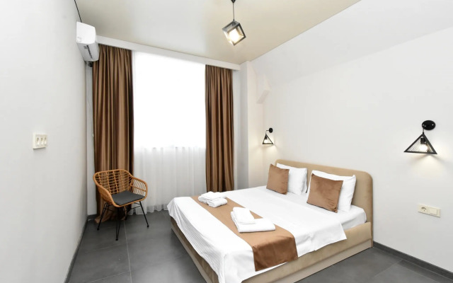 Seva Komitas Hotel