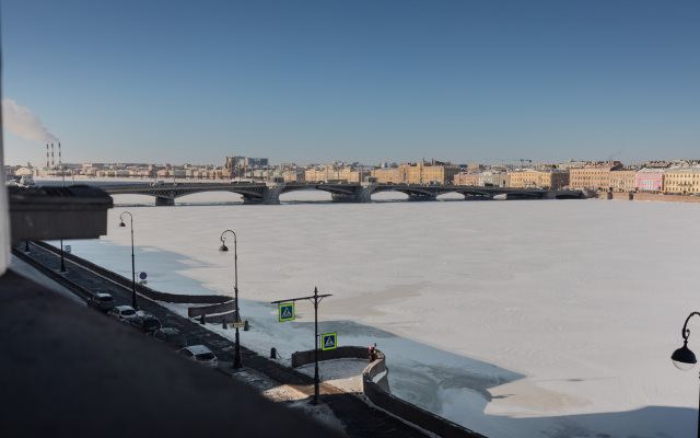 Апартаменты a.m. Rooms Neva River View (Angliyskaya Naberezhnaya)