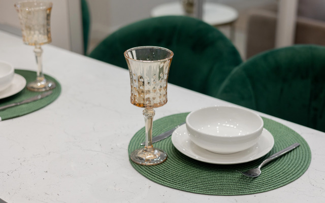 Апартаменты Mirror с видом на Навагинскую