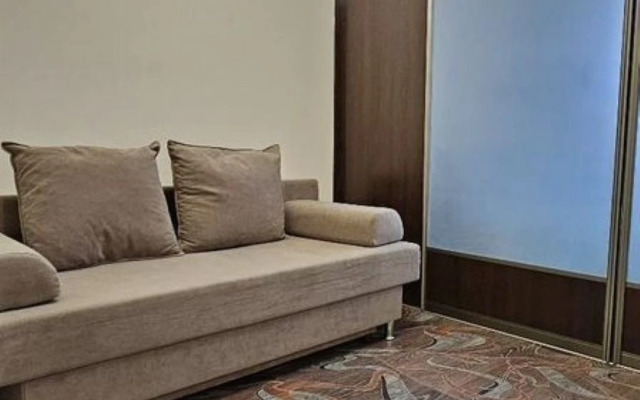 Квартира В Микрорайоне Царский 8