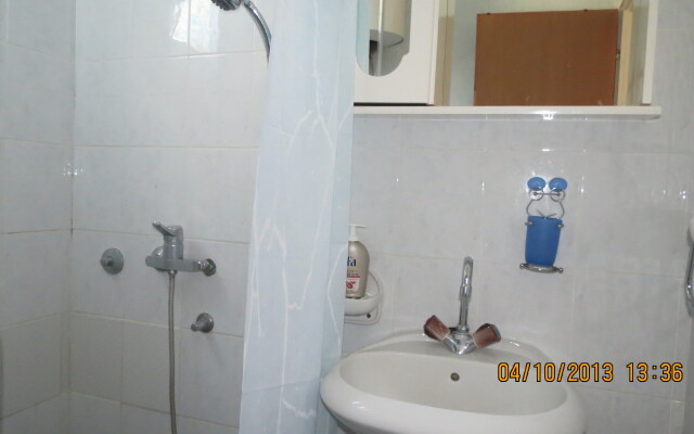 Lazarevic 1/2 studio Apartments