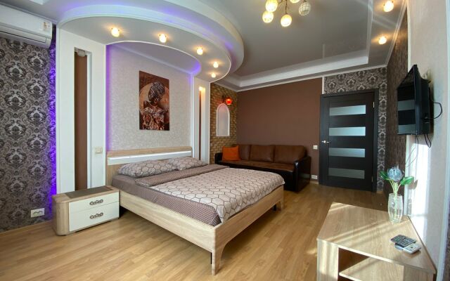 v TSentre Goroda v Novom Elitnom Dome Apartments