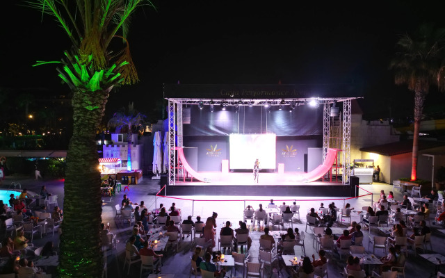Aydinbey Famous Resort - Ultra All Inclusive