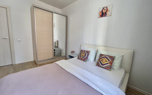 Dvukhkomnatnaya Kvartira S Vidom Na Les Flat