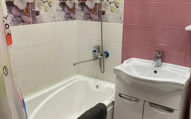 Квартира Отличная, уютная студия в ЖК Крислалл Crystal apartment