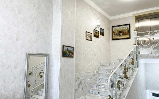 Отель Академия