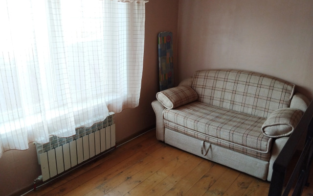 S Saunoj Vishnyovyij Sad Guest House