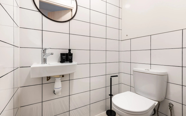 Ezhevichno-Smorodinovyj Tort, vidovaya Flat