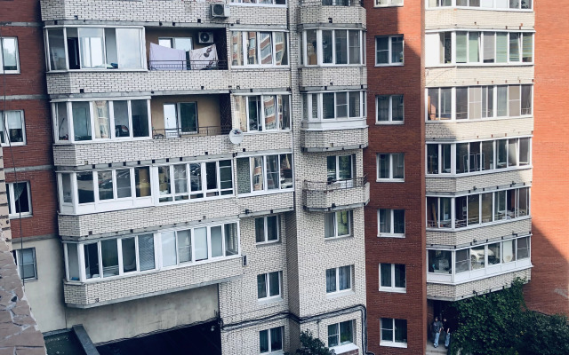Studiya U Yablonevogo Sada Flat
