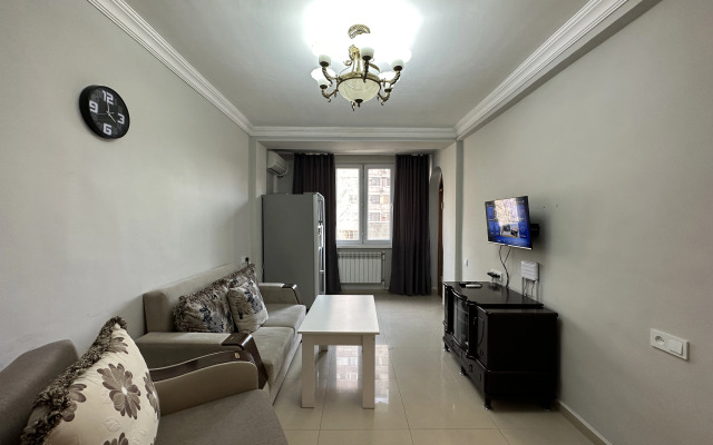 2-K Kvartira na Ulitse Khorenatsi XO253 Flat