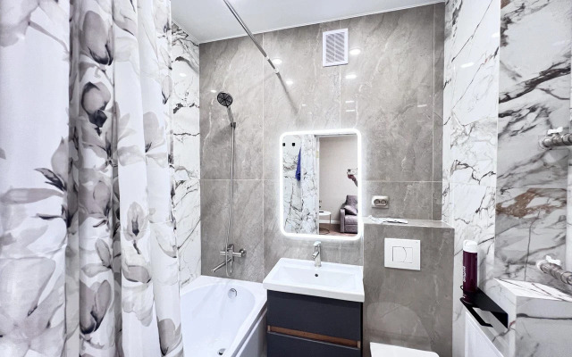 S Sovremennym Remontom Svetlaya Uyutnaya Flat
