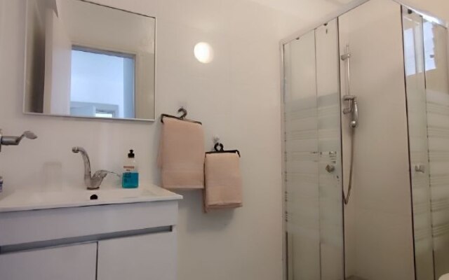 U Morya S Balkonom Apartments