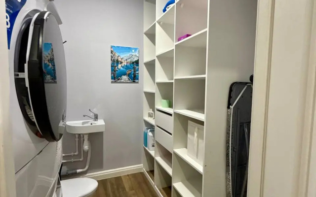 Sovremennaya U Trts Sitimoll Flat