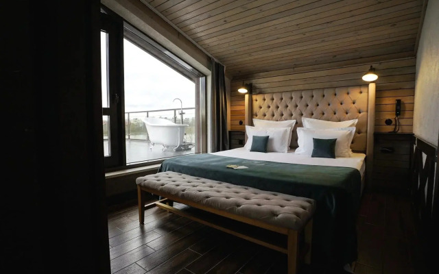 Hugge on the Lake Spa Hotel
