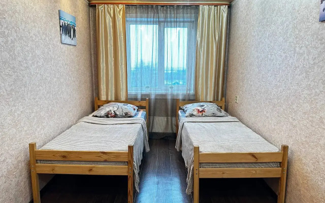 Квартира на Зварыгина 20