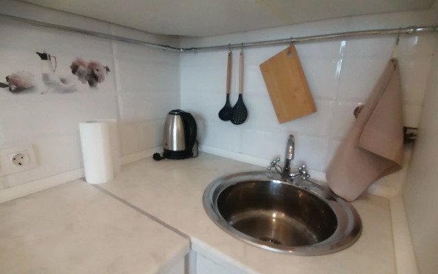 Pyadom C Torgovym Tsentrom I Alleej Flat