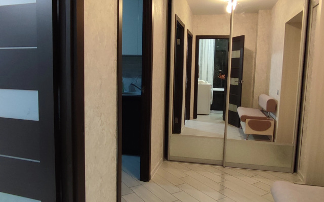 Tsentr Goroda Sovetskaya190v Apartment