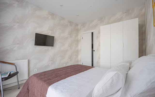 V tsentre Yekaterinburga Flat